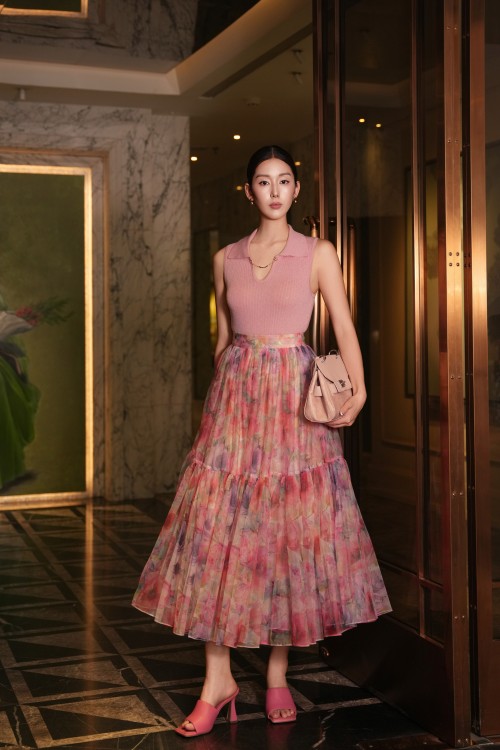Sixdo Pink Floral Mesh Flared Skirt